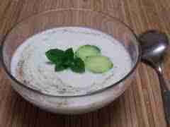 Soupe d'été aux concombres